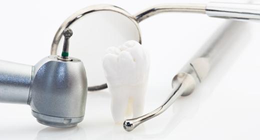 השתלות שיניים ביום אחד - פתרון מהיר לחיוך מלא ועשיר